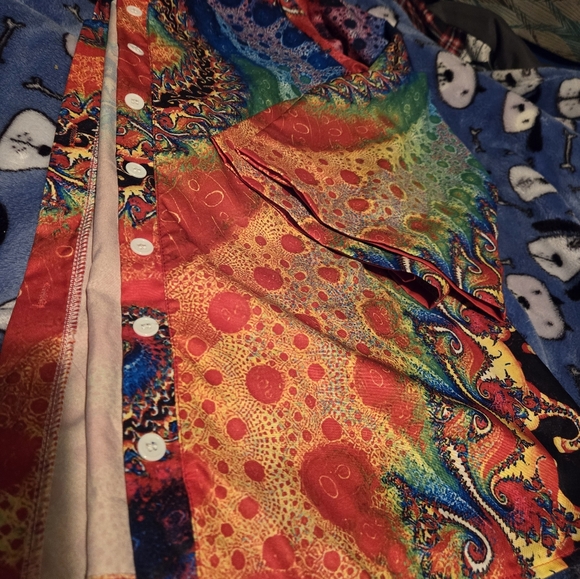 Ladies soft and silky button up top size xl - Picture 5 of 8